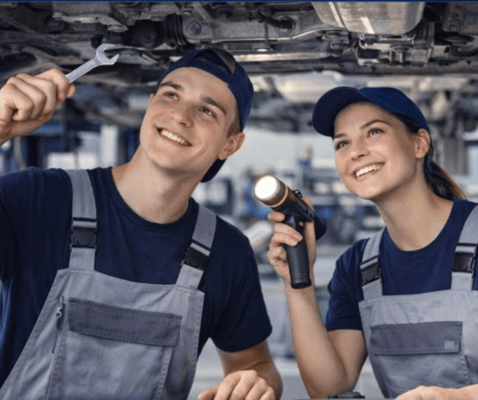 Apprenti-mecanicien-garage-peugeot.png